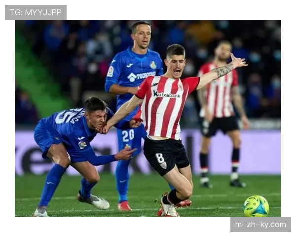 五强争冠催生保守化战术倾向 防反体系成意甲赛场主流选择 五强争冠催生保守化战术倾向 防反体系成意甲赛场主流选择